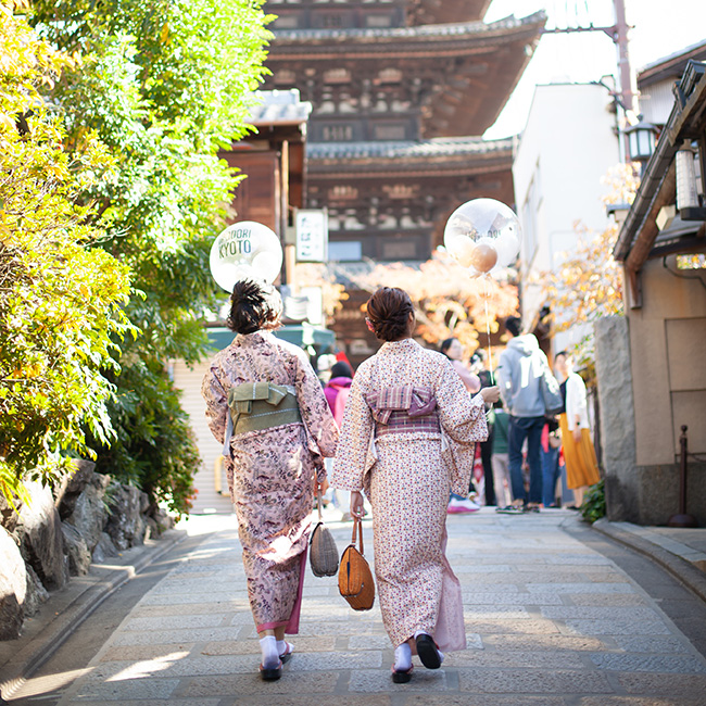 京都ならではの路地や町並みの雰囲気もぜひお愉しみください
